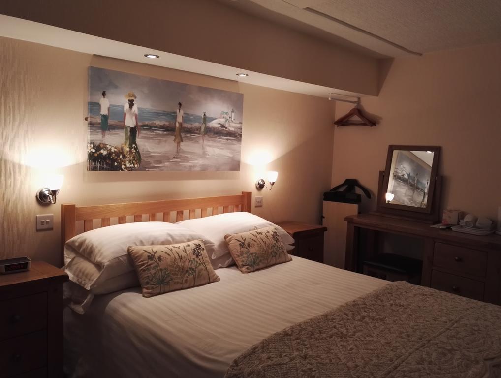كورين Crown Hotel المظهر الخارجي الصورة