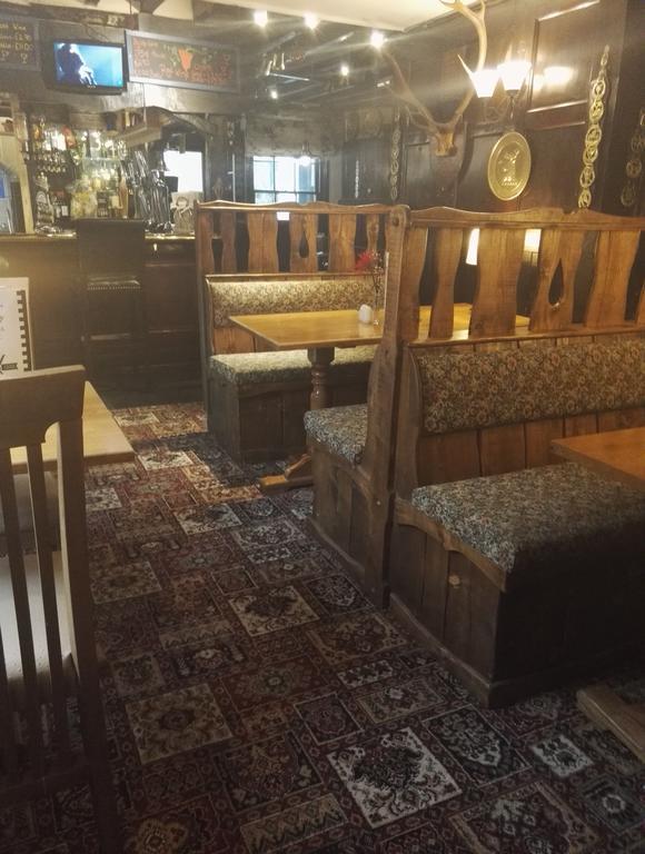 كورين Crown Hotel المظهر الخارجي الصورة